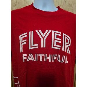 Flyer Faithful Red Graphic Tee Shirt sz large University of Dayton